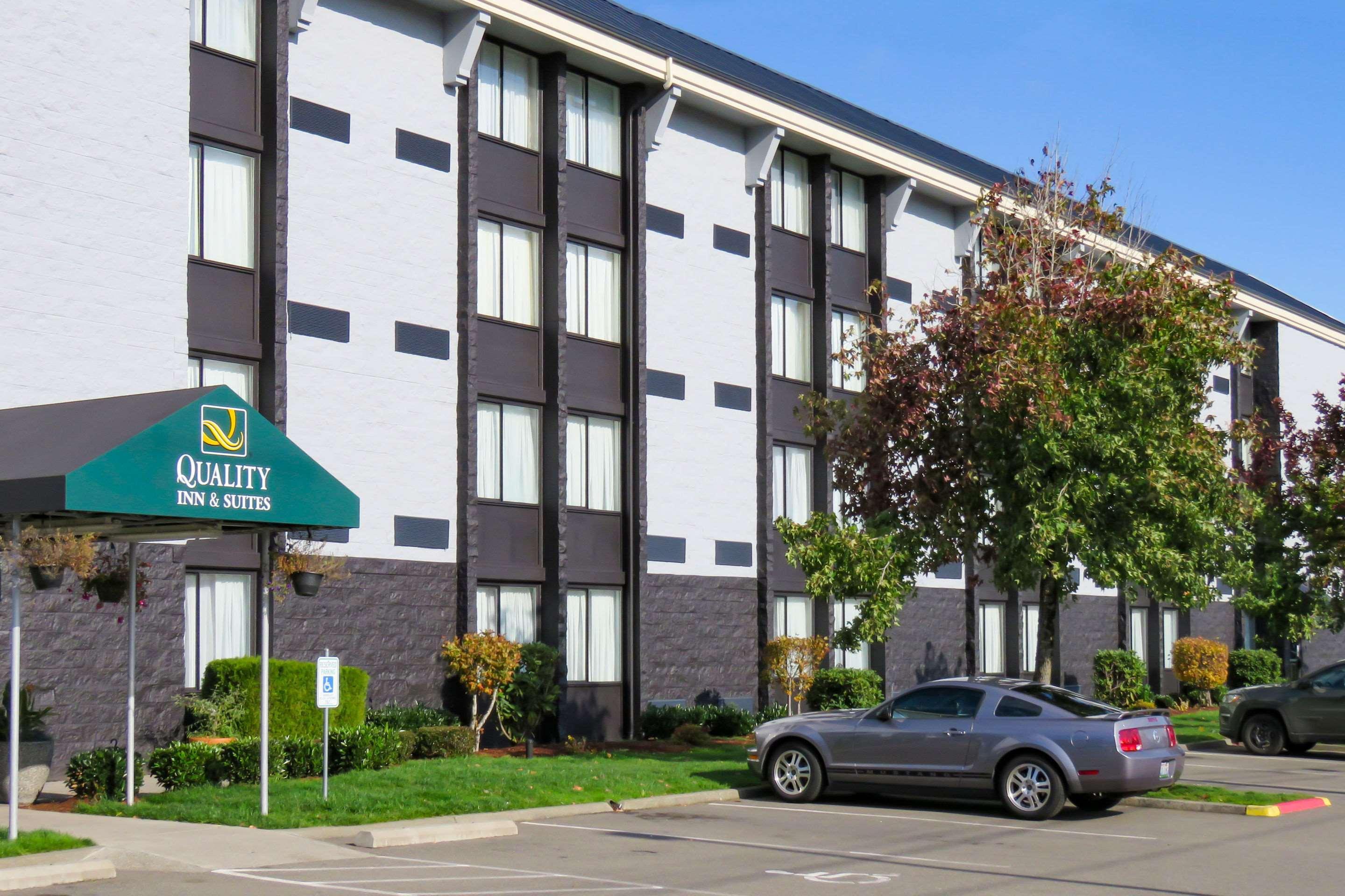 Quality Inn & Suites Everett Exterior photo